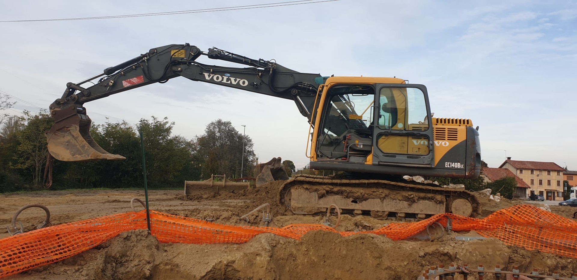 Escavatore cingolato Volvo EC140B